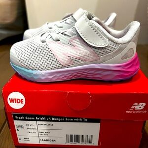 NWT new balance kids air foam arishi v4 tennis gym shoes sneakers 6w grey pink